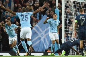  那不勒斯锋线发威客场大胜强势追击领头羊  