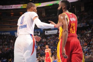  勇士绝杀雷霆终结对手七连胜势头  