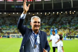  波尔多主帅运筹帷幄，换人调整收到奇效