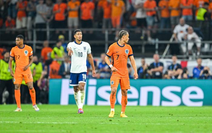  沃特金斯绝杀救主，维拉客场力克西汉姆联